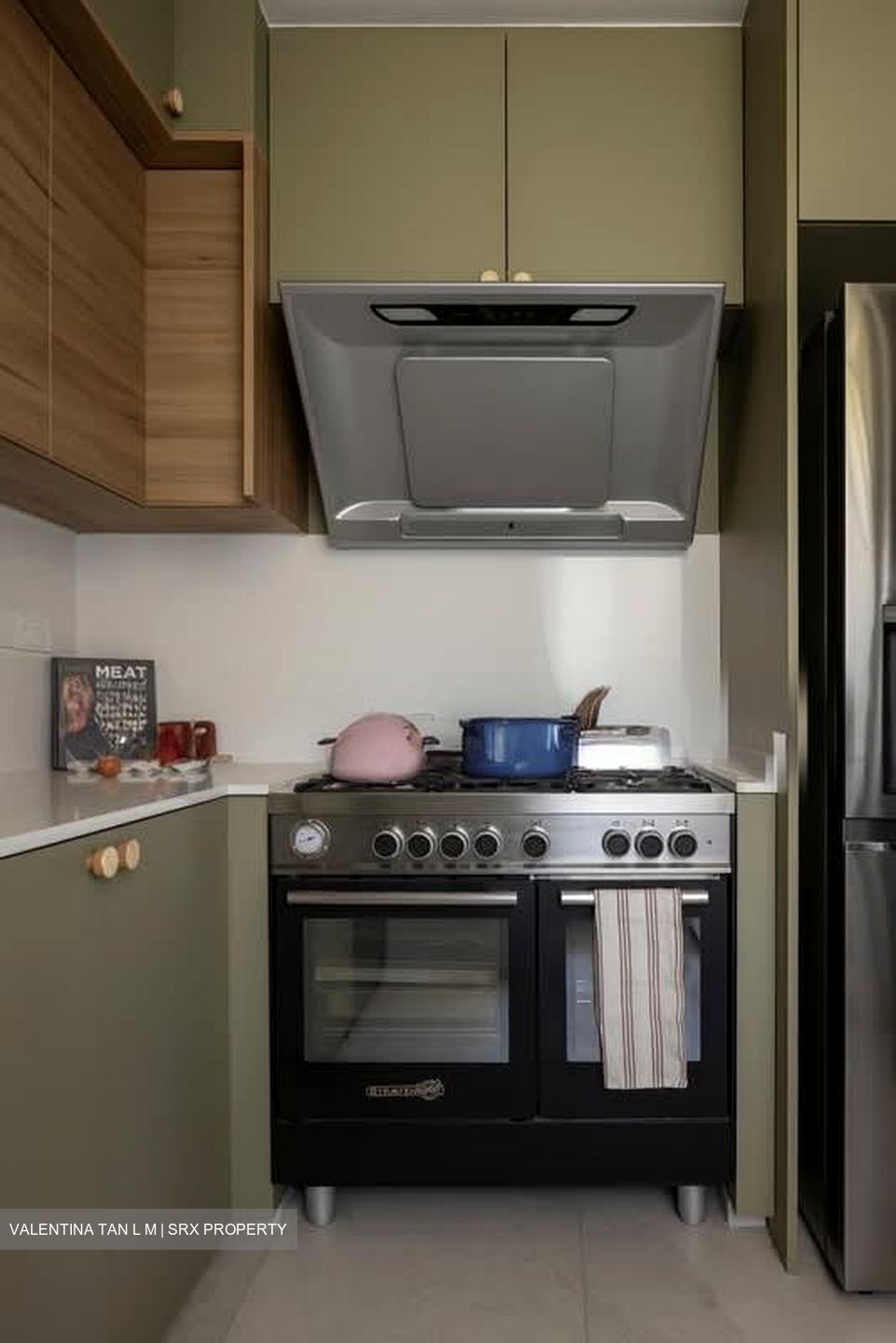 The Cornwall (D10), Condominium #591772531